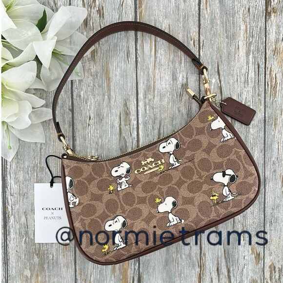 Coach X Peanuts Teri Shoulder Bag In Signature Canvas With Snoopy Print Purse - Picture 1 of 9